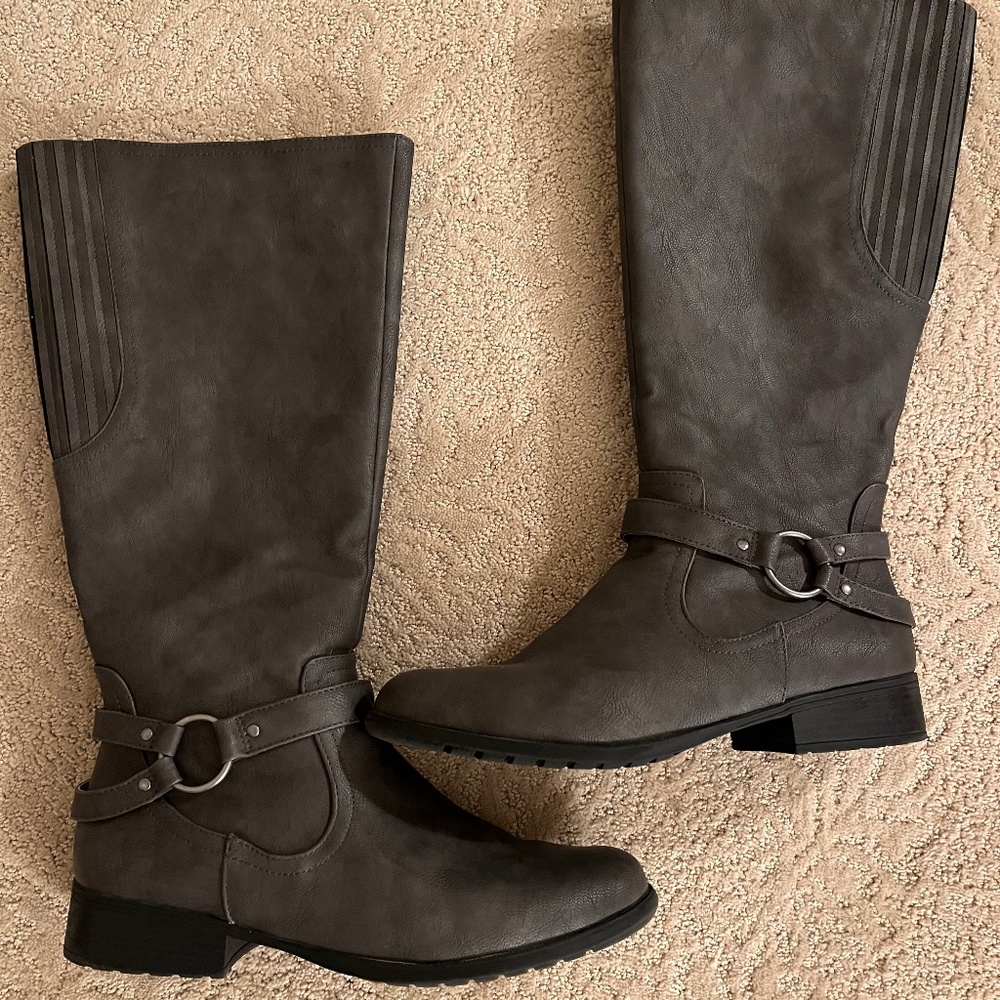 Gray boots